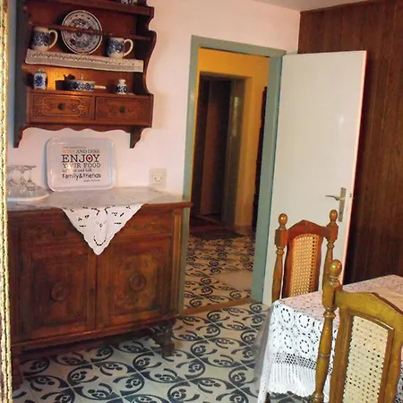 Stone House Gregov - Bedroom 2 Λομπάρδα